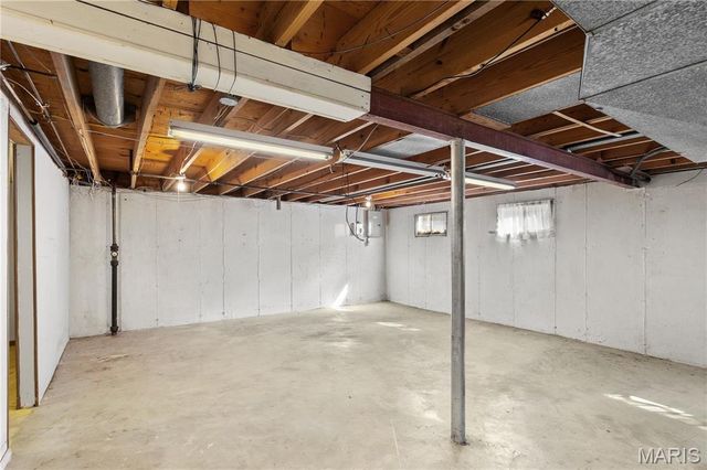 11790 New Halls Ferry Road, Florissant, MO 63033