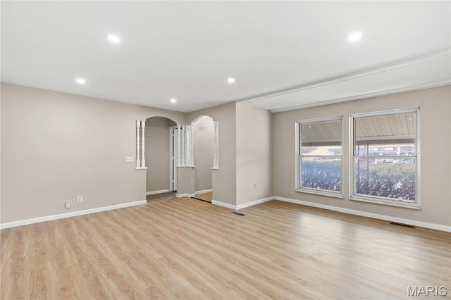 11790 New Halls Ferry Road, Florissant, MO 63033