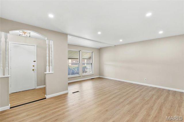 11790 New Halls Ferry Road, Florissant, MO 63033