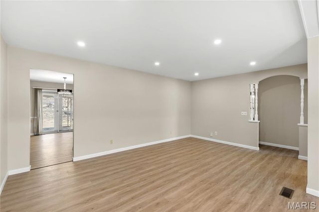 11790 New Halls Ferry Road, Florissant, MO 63033