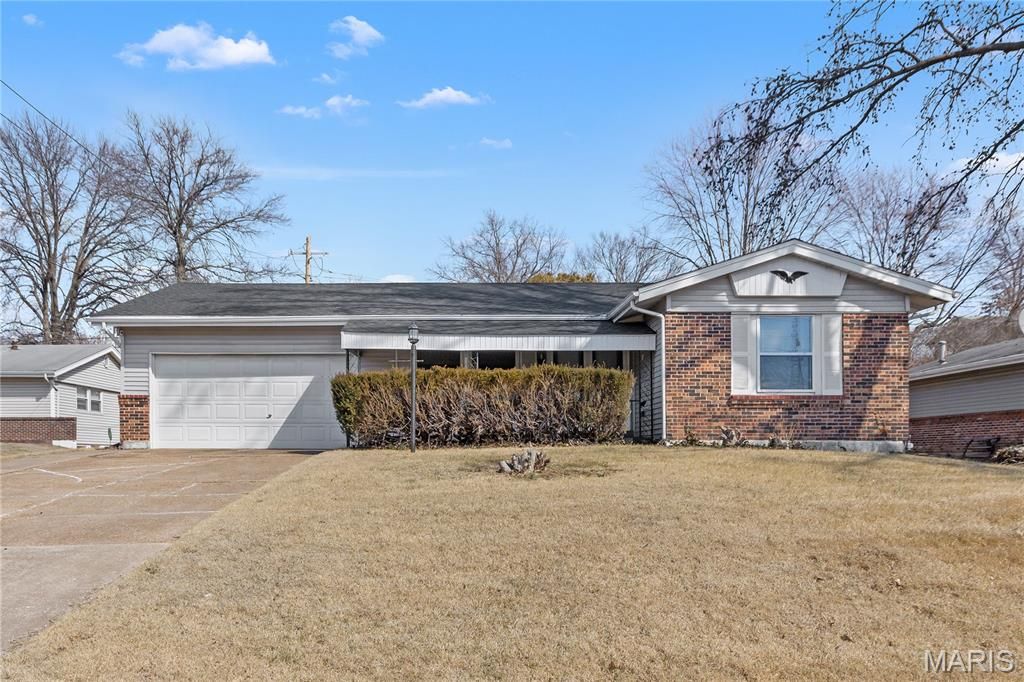 11790 New Halls Ferry Road, Florissant, MO 63033