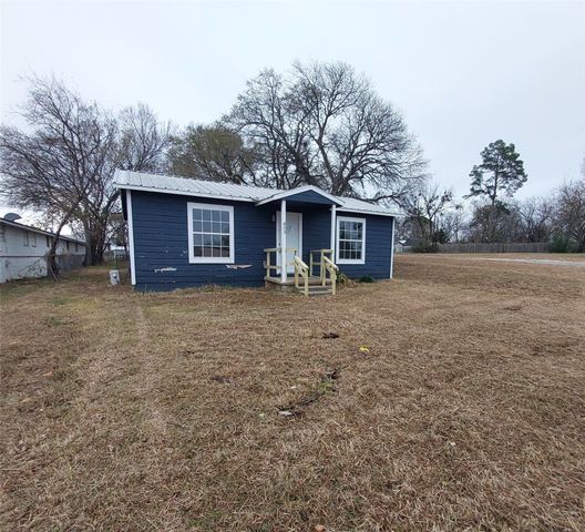 403 E Sears Street, Denison, TX 75021