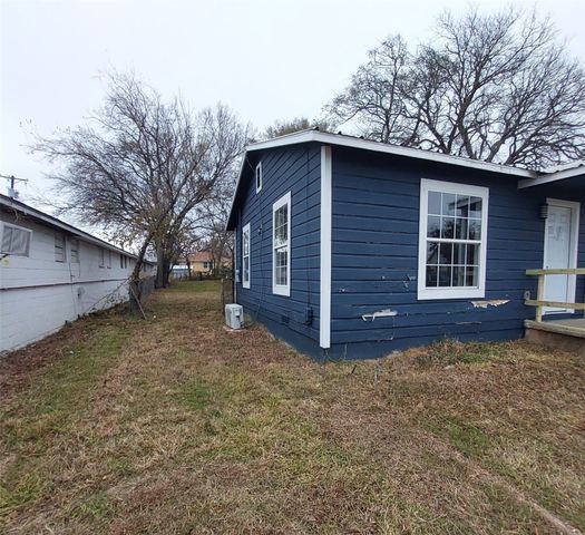 403 E Sears Street, Denison, TX 75021