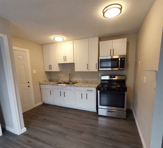 403 E Sears Street, Denison, TX 75021