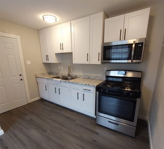 403 E Sears Street, Denison, TX 75021