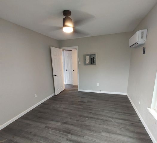 403 E Sears Street, Denison, TX 75021