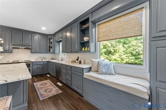 10905 Chalkley Rd, Chester, VA 23831