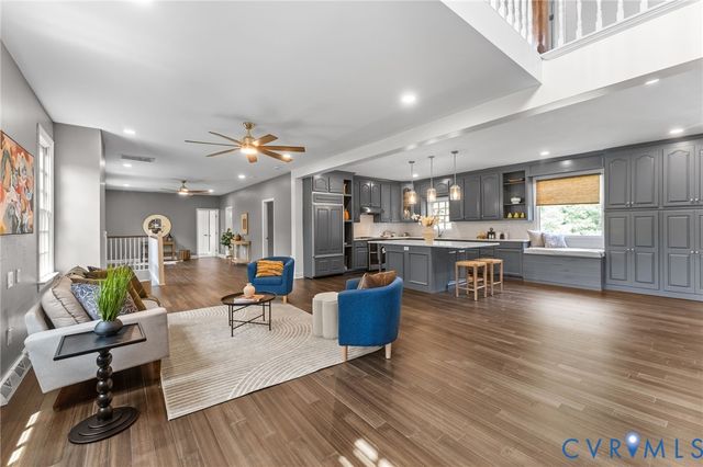 10905 Chalkley Rd, Chester, VA 23831