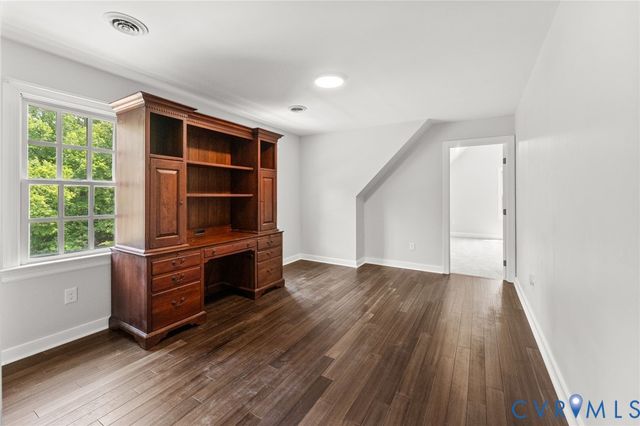 10905 Chalkley Rd, Chester, VA 23831