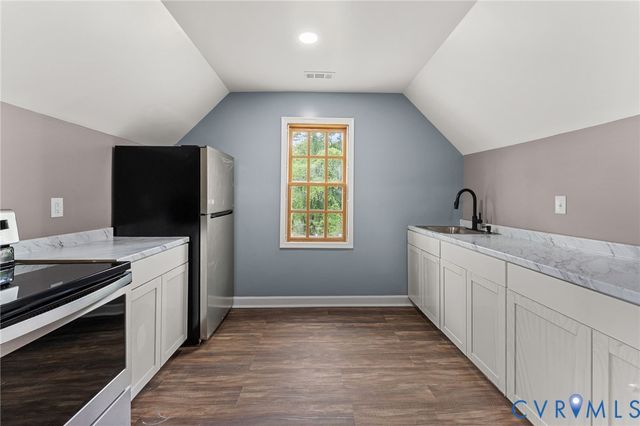 10905 Chalkley Rd, Chester, VA 23831