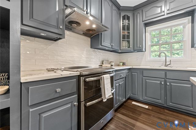 10905 Chalkley Rd, Chester, VA 23831
