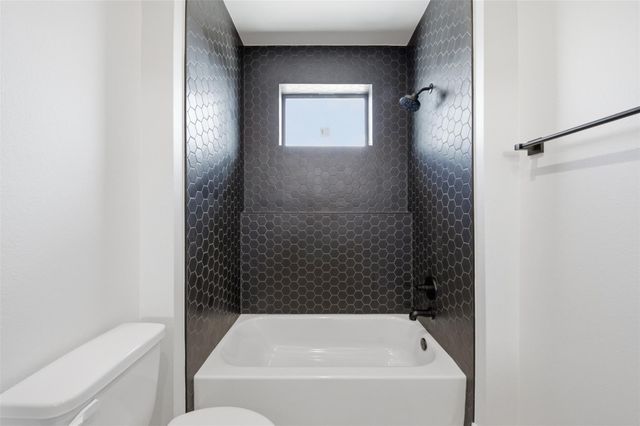 4605 Harrisburg Boulevard E, Houston, TX 77011