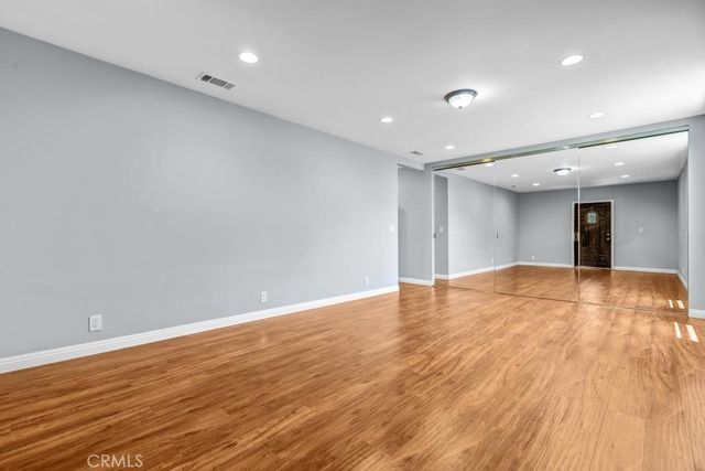 6217 Farmdale Avenue, North Hollywood, CA 91606