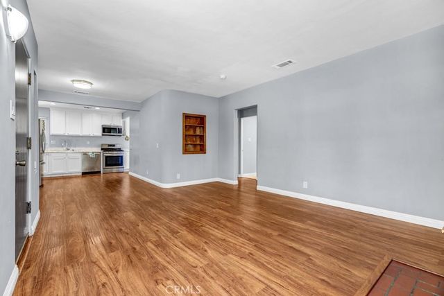 6217 Farmdale Avenue, North Hollywood, CA 91606