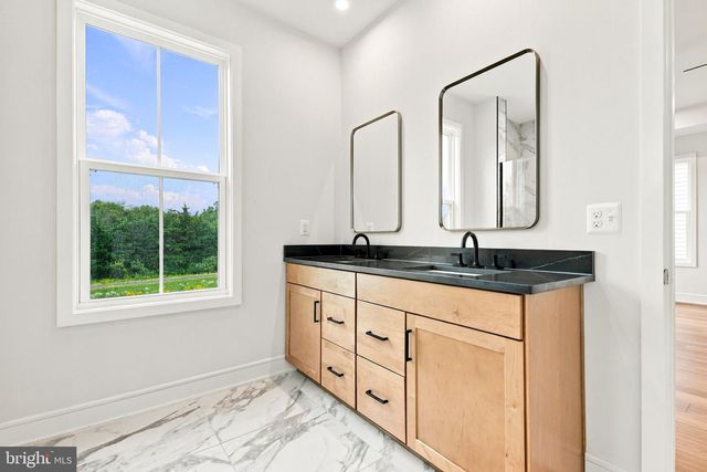 25508 GRASSY MEADOW DR, Aldie, VA 20105