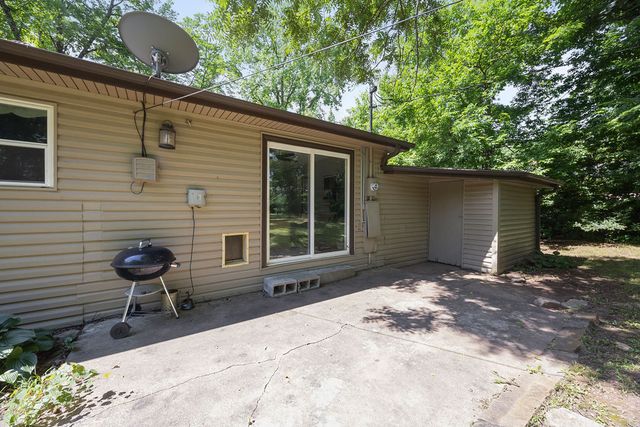 2212 Holly Street, Fayetteville, AR 72703