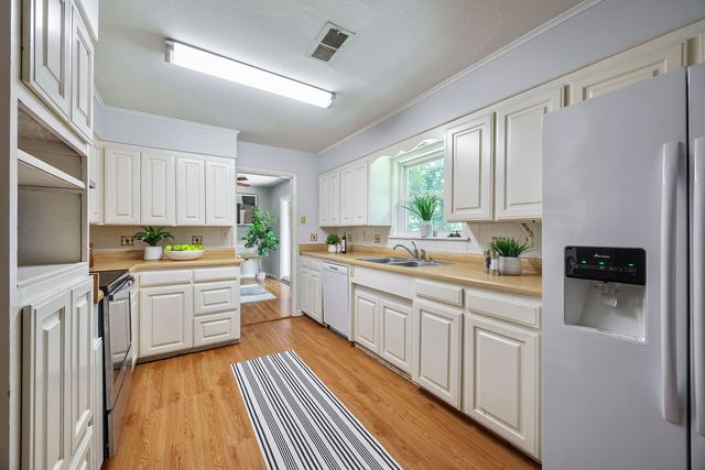 2212 Holly Street, Fayetteville, AR 72703
