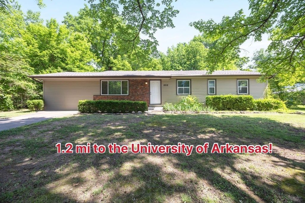 2212 Holly Street, Fayetteville, AR 72703
