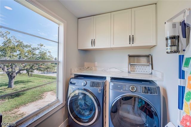 2471 AVOCADO ST, St James City, FL 33956
