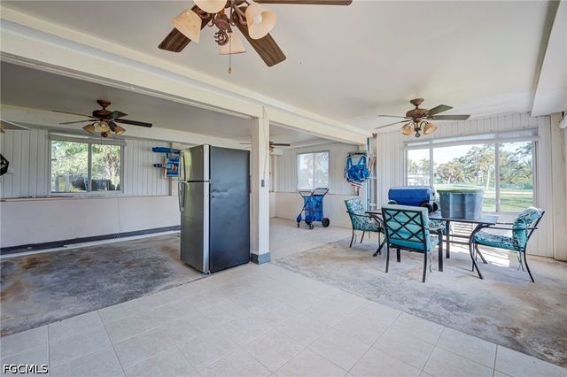 2471 AVOCADO ST, St James City, FL 33956