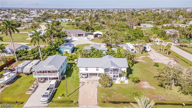 2471 AVOCADO ST, St James City, FL 33956