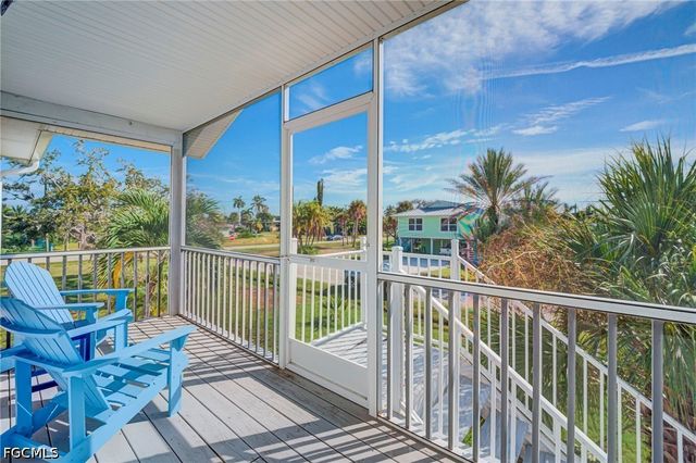 2471 AVOCADO ST, St James City, FL 33956