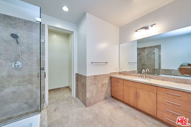 3223 W 6th Street 604, Los Angeles, CA 90020
