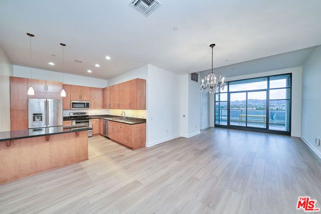 3223 W 6th Street 604, Los Angeles, CA 90020