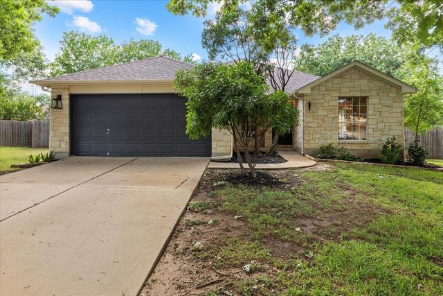 404 N Belinda CT, Bastrop, TX 78602