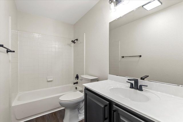404 N Belinda CT, Bastrop, TX 78602
