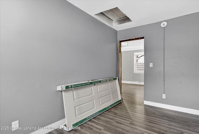 1824 Davis Avenue, Lansing, MI 48910