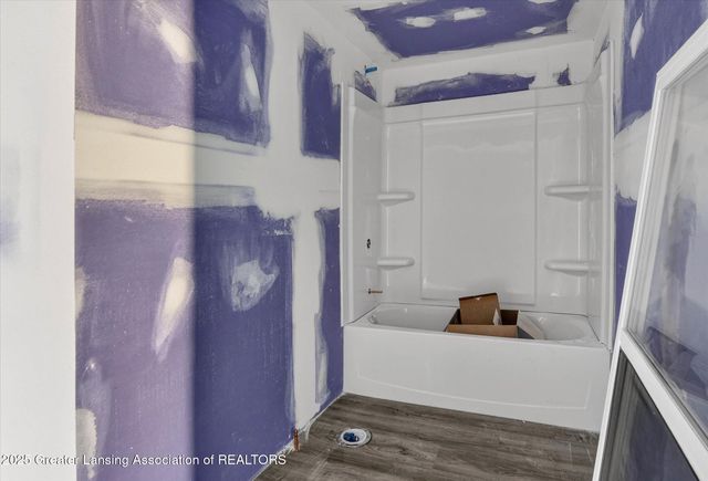 1824 Davis Avenue, Lansing, MI 48910