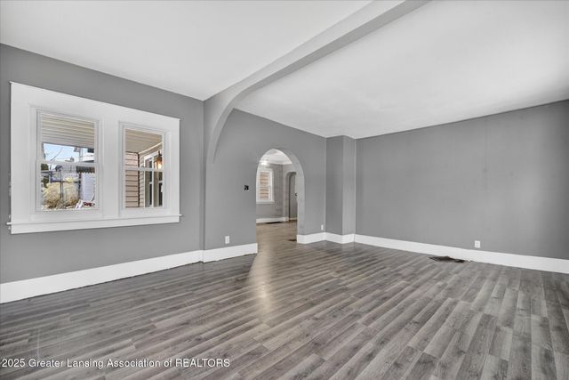 1824 Davis Avenue, Lansing, MI 48910