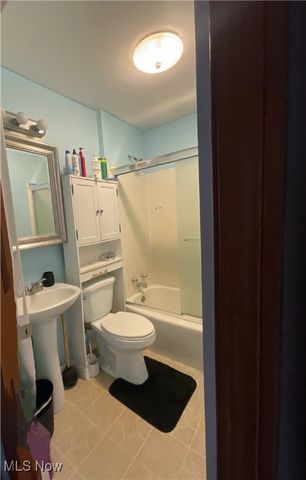 276 E 317 Street, Willowick, OH 44095