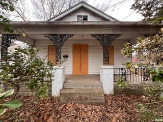 417 W MONROE Street, Carbondale, IL 62901