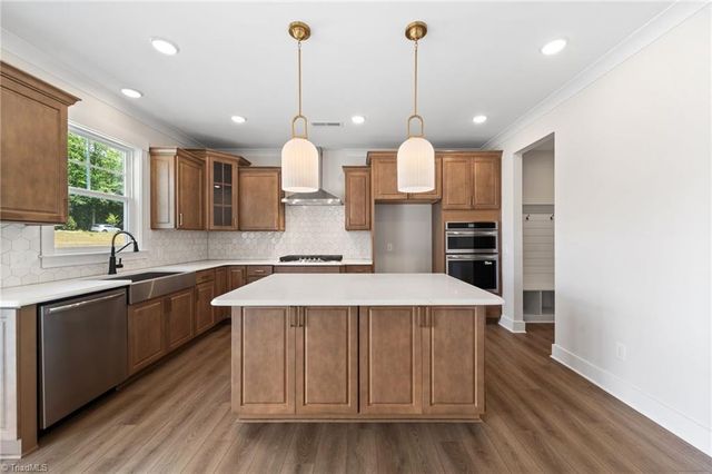 2004 Abbotts Vista Drive, Kernersville, NC 27284
