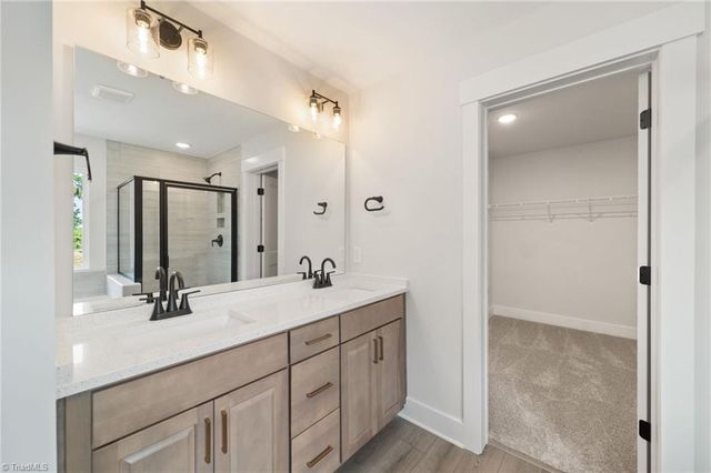 2004 Abbotts Vista Drive, Kernersville, NC 27284