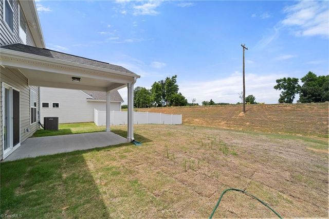 2004 Abbotts Vista Drive, Kernersville, NC 27284