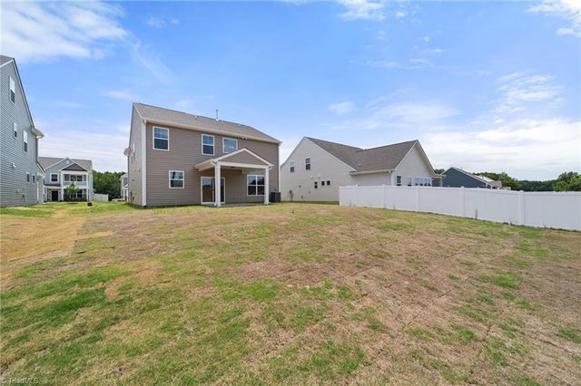2004 Abbotts Vista Drive, Kernersville, NC 27284
