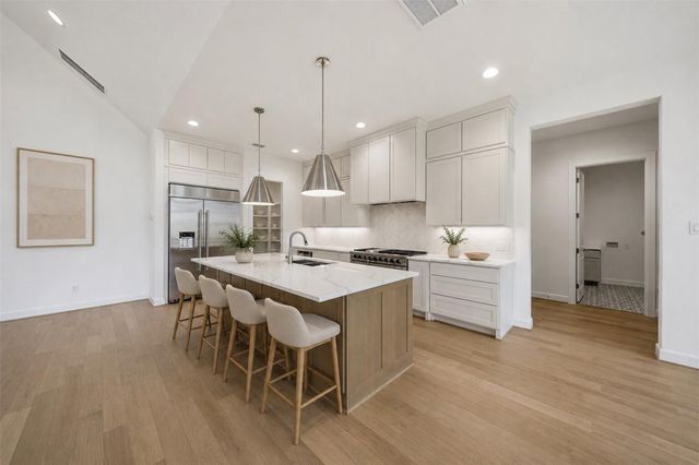 416 Venado View Court, Conroe, TX 77304