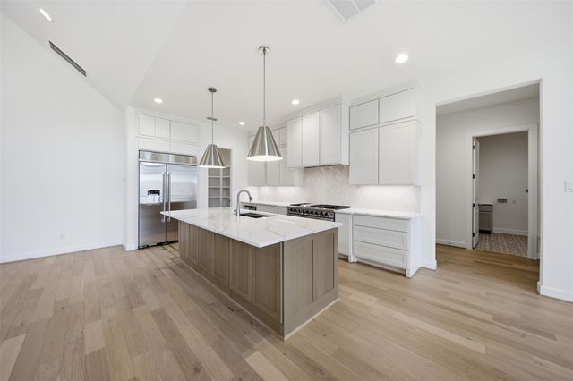 416 Venado View Court, Conroe, TX 77304