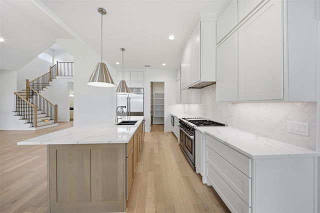 416 Venado View Court, Conroe, TX 77304