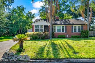 2221 LARCHMONT Road, Jacksonville, FL 32207