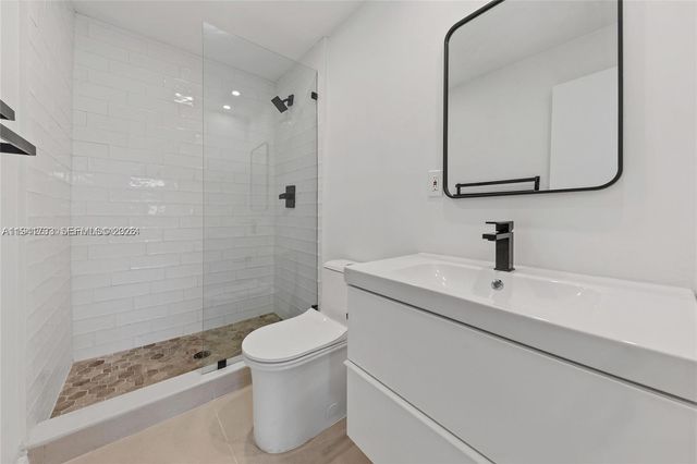 7525 Adventure Ave 1, North Bay Village, FL 33141