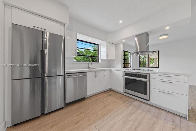 7525 Adventure Ave 1, North Bay Village, FL 33141