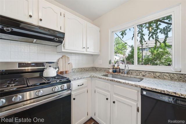 145 Wainwright Street, Novi, MI 48377