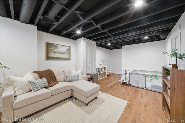 145 Wainwright Street, Novi, MI 48377