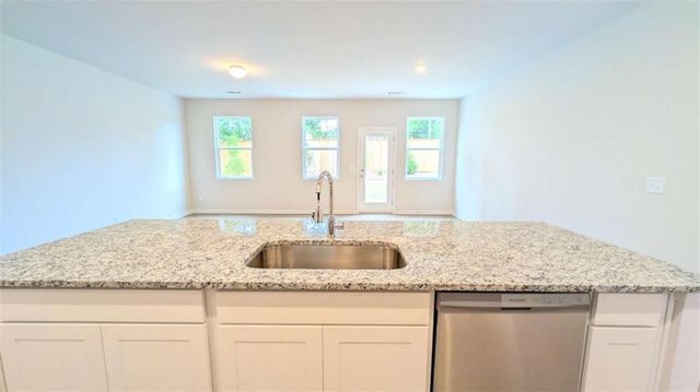 525 Hayes Lane, Canton, GA 30115