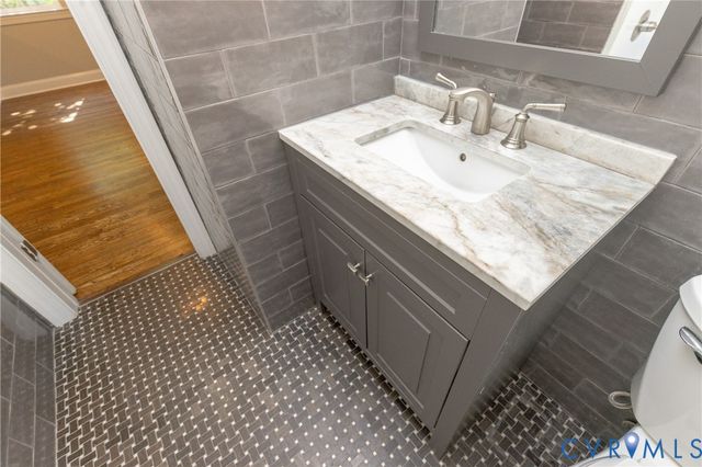 1302 Mt Erin Dr, Richmond, VA 23231