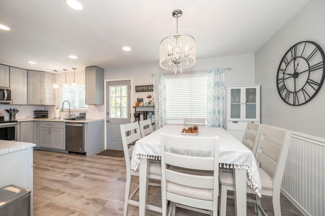 8444 Village Drive, Florence, KY 41042